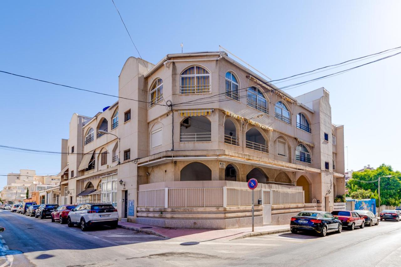 Cozy Apartment Near The Sea Torrevieja Luaran gambar
