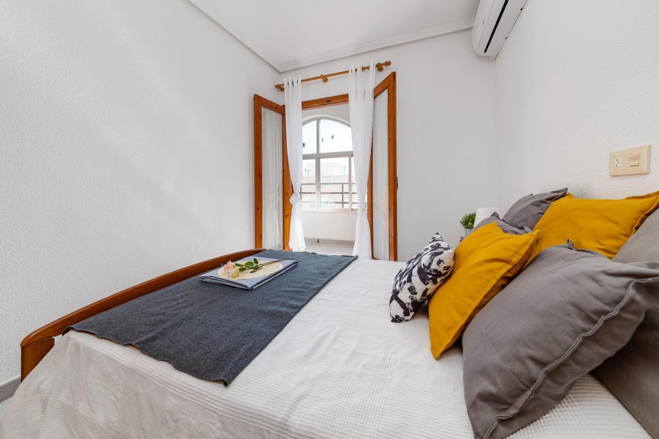 Cozy Apartment Near The Sea Torrevieja Luaran gambar