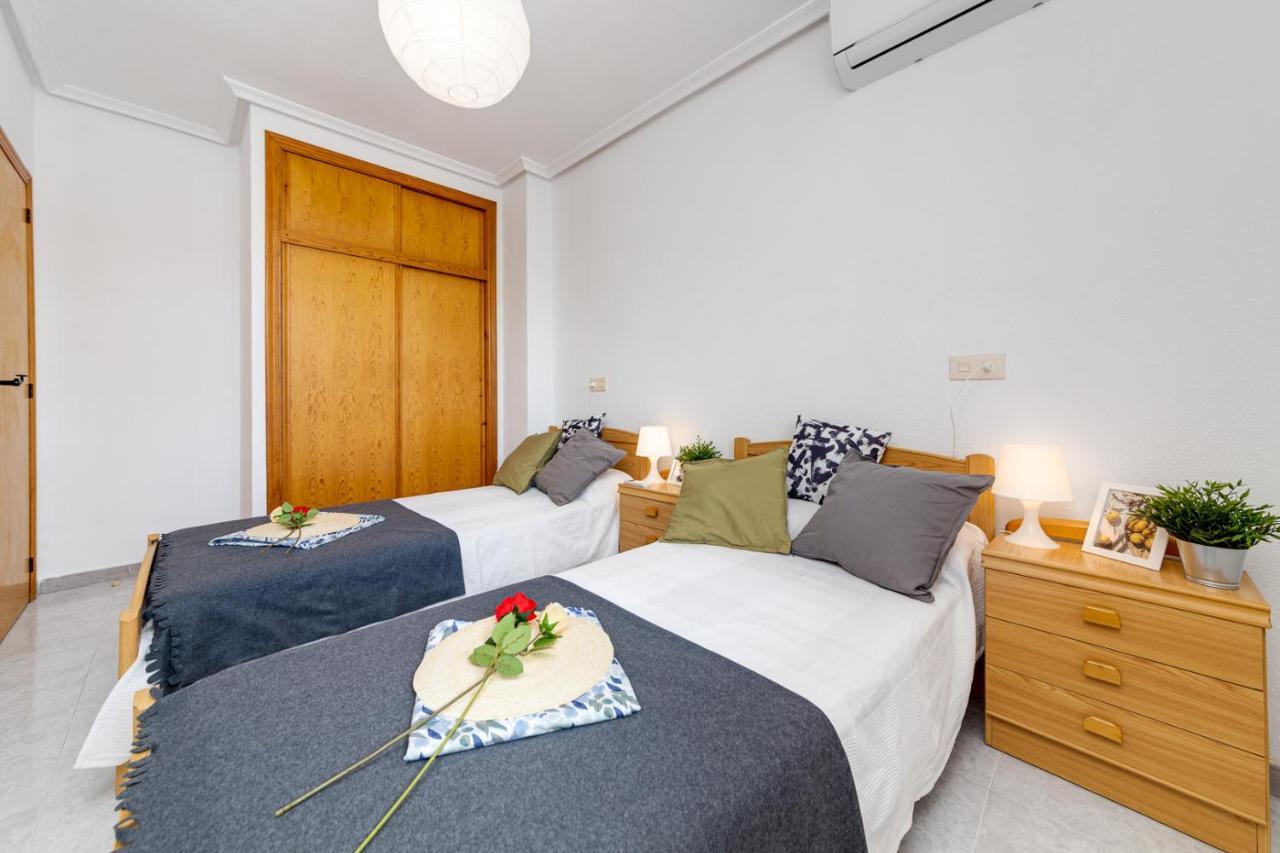 Cozy Apartment Near The Sea Torrevieja Luaran gambar
