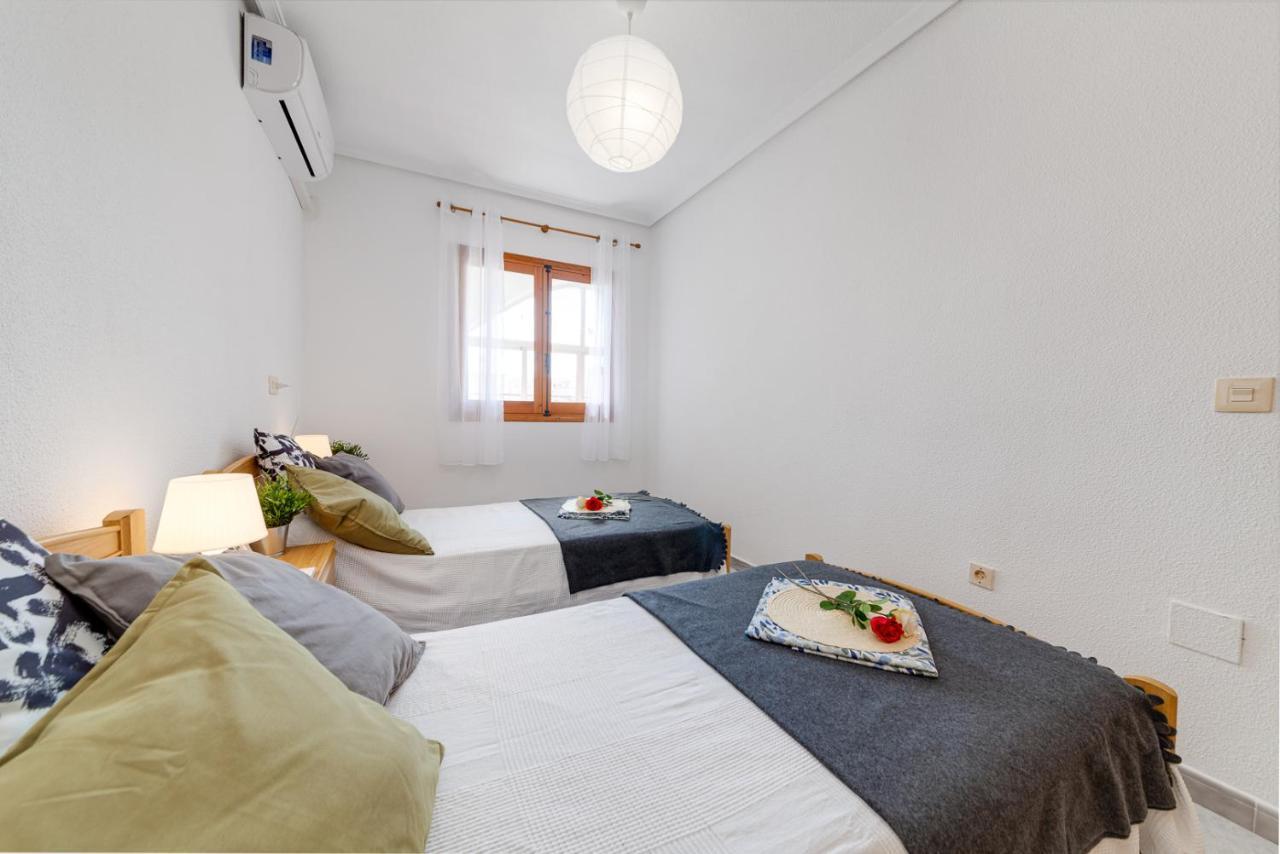 Cozy Apartment Near The Sea Torrevieja Luaran gambar